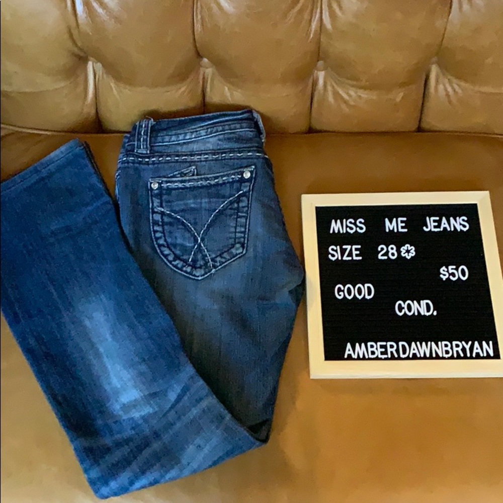 Bootcut Miss me jeans! Size 28 :)